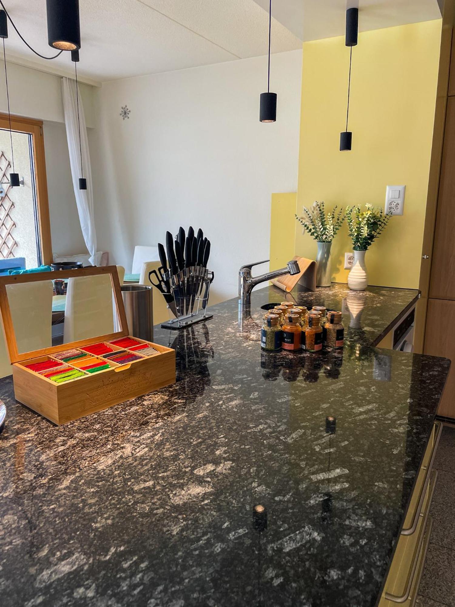 Top Modernes Apartment Im Herzen Von Andermatt Balkon & Bergblick Dış mekan fotoğraf